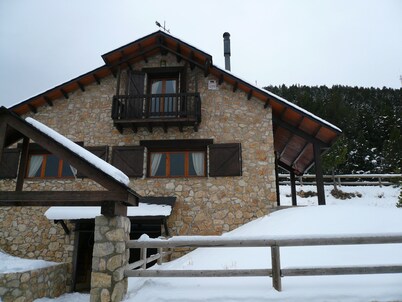 La Bruixeta, fantastic house for 9 pers. at the foot of the slopes in Port del Comte !!