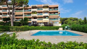 Pool - Large studio 4 people quiet residence with swimming pool (Antibes)