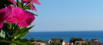 apartment at 200 meters from the magnificent beach of Timpi Russi