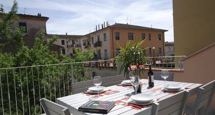 LA TERRAZZA – Wifi, amazing location and terrace!