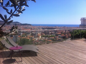 Vue de la terrasse de la maison