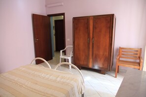 2 chambres, fer et planche à repasser, Wi-Fi gratuit