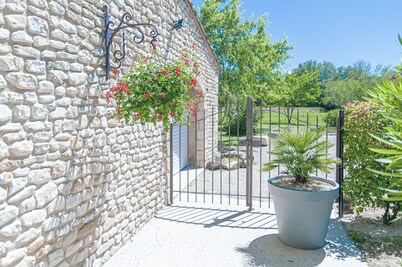 Mas de l'Olivier - Enclave des papes - Visan - Sleeps 8