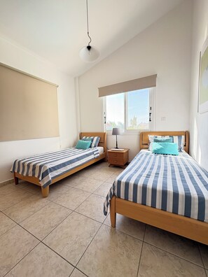 3 Schlafzimmer, Zimmersafe, Bügeleisen/Bügelbrett, Reisekinderbett