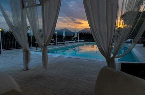 Exclusive Villa with private salt pool