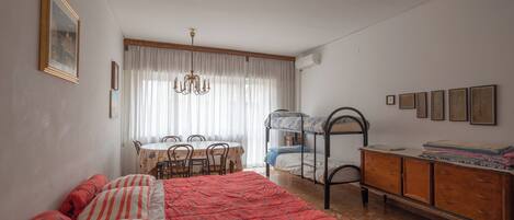 4 chambres, fer et planche Ă repasser, Wi-Fi gratuit, draps fournis