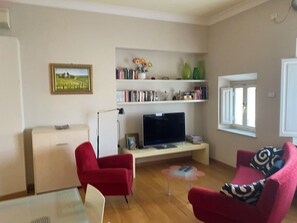 TV, DVD player