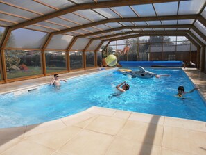 Indoor pool, outdoor pool - House with sea view, beach access, indoor swimming pool, heated from 15/05/15/09 (Trégunc)