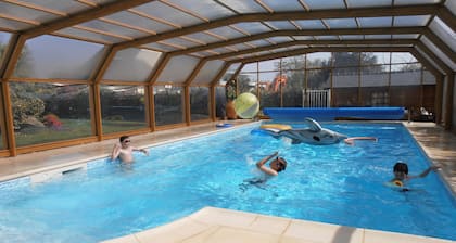 Haus mit Meerblick, Zugang zum Strand, Innenpool, beheizt vom 05.05. Bis 30.09