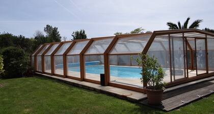 Maison vue mer, accÚs direct plage, piscine couverte /chauffée du 15/05/Au 15/09