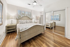 6 slaapkamers, een strijkplank/strijkijzer, wifi, beddengoed