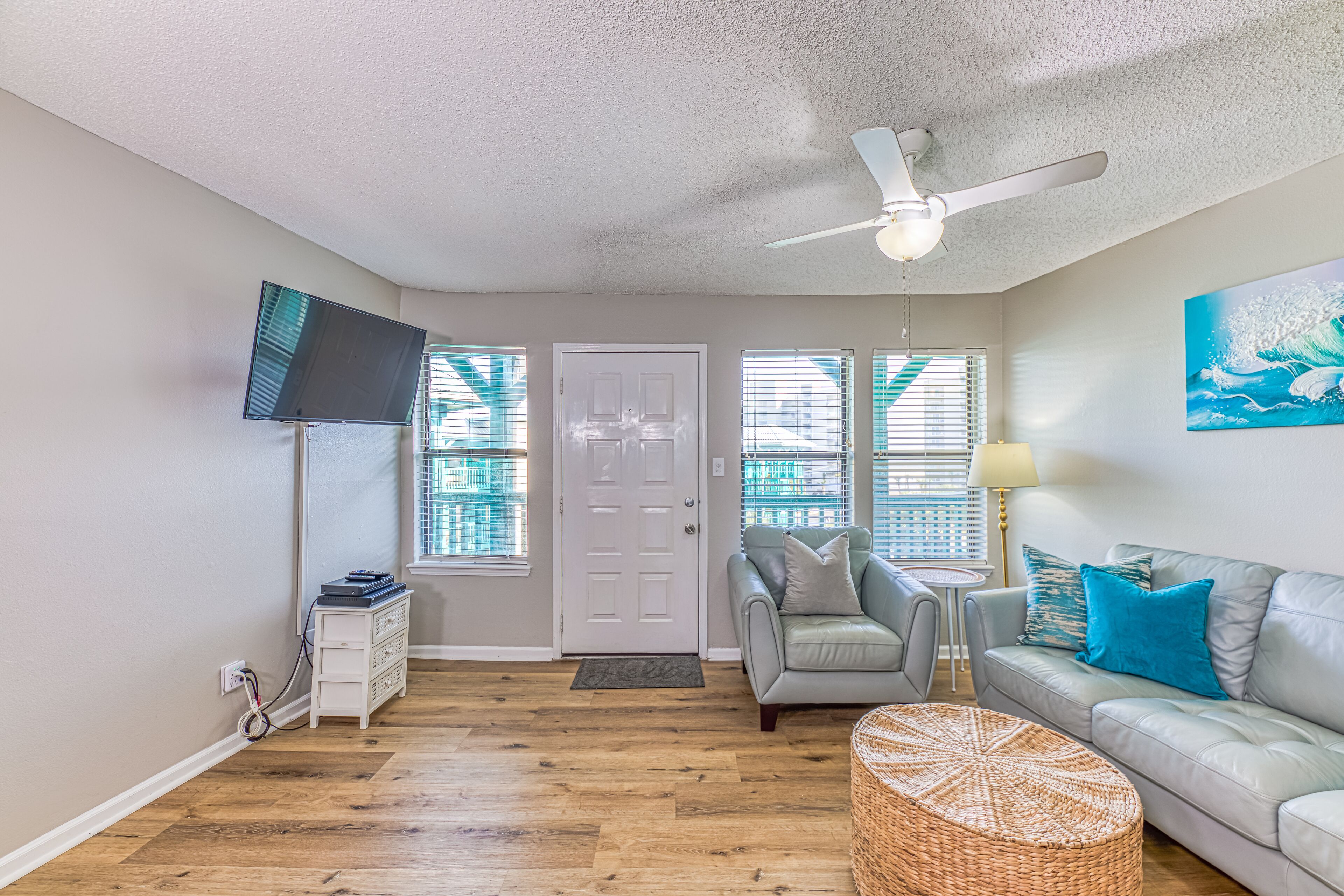 Smart TV, DVD player