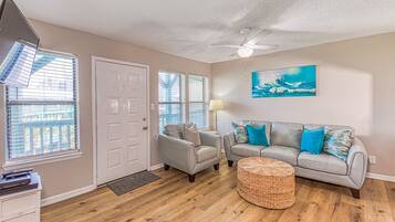 Smart TV, DVD player