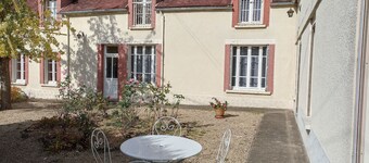 Le Nid des Tourterelles Gîte 3 épis 5 leaves 2 hours from Paris 15 minutes from Chablis