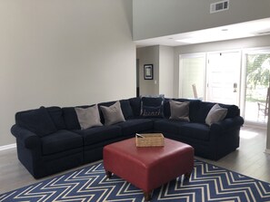 TV, fireplace, offices