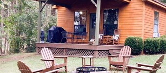 Lake Cabin-Private Dock wBoat Slip-solnedgange-skovklædte wcampfire-RV plug-parkering-kæledyr