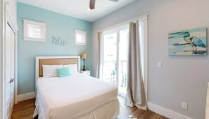 6 bedrooms, iron/ironing board, free WiFi, bed sheets