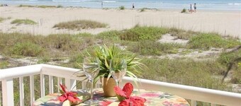 Strandzijde Luxe Condo 2/2, gerenoveerd "A-Plus"