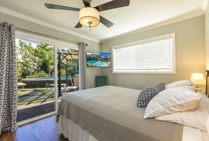 3 bedrooms, desk, iron/ironing board, travel cot