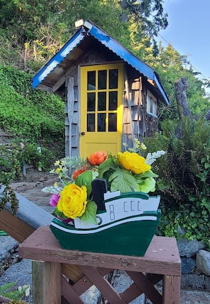 Exterior detail - Charming Beach Cabin Nestled in Quartermaster Harbor (Vashon)