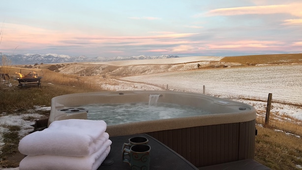 Unclassified image, 1 of 48, button - Cozy Timber Frame Cabin with Private Hot Tub and Amazing Views! (Manhattan)
