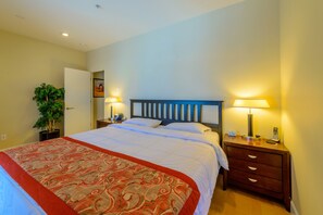 2 bedrooms, free WiFi, bed sheets - Magic Carpet 2 bdrm 2 bth plus game loft walking distance to Giant Steps Lifts (Brian Head)