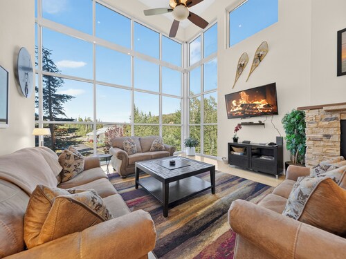 Magic Carpet 2 bdrm 2 bth plus game loft walking distance to Giant Steps Lifts