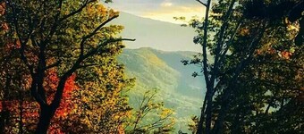 "Rustic Mountain Retreat"プライベート壮観な山の景色。