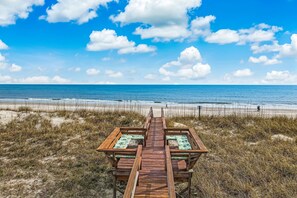Am Strand, Liegestühle, Strandtücher