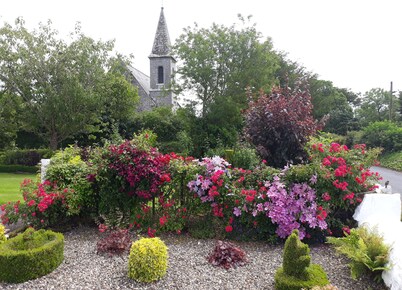 Beautiful Country Cottage & Garden. Free Wi-Fi  3 Bedrooms  Sleeps 6.