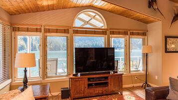 Télévision, lecteur de DVD, chaßne hi-fi