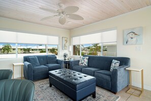 Smart TV, books - Aug - Dec Open*Manatees*Waterview Balcony*28Nt Min*MM 99.5*Pet Friendly (Key Largo)