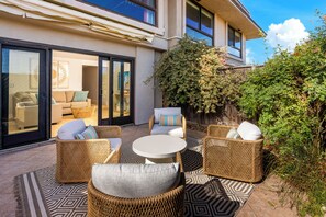 Terrace/patio - Beautiful Solana Beach, Del Mar Beach Club Condo close  beach! (Solana Beach)