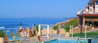 Beautiful Solana Beach, Del Mar Beach Club Condo close  beach!