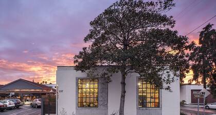 Affordable Executive Getaway — blocks to Beach and Funk Zone