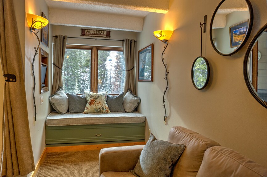 No Such Thing As Global Warming On Copper Mountain!! 6/26 Remodeled!! - Copper Mountain, CO