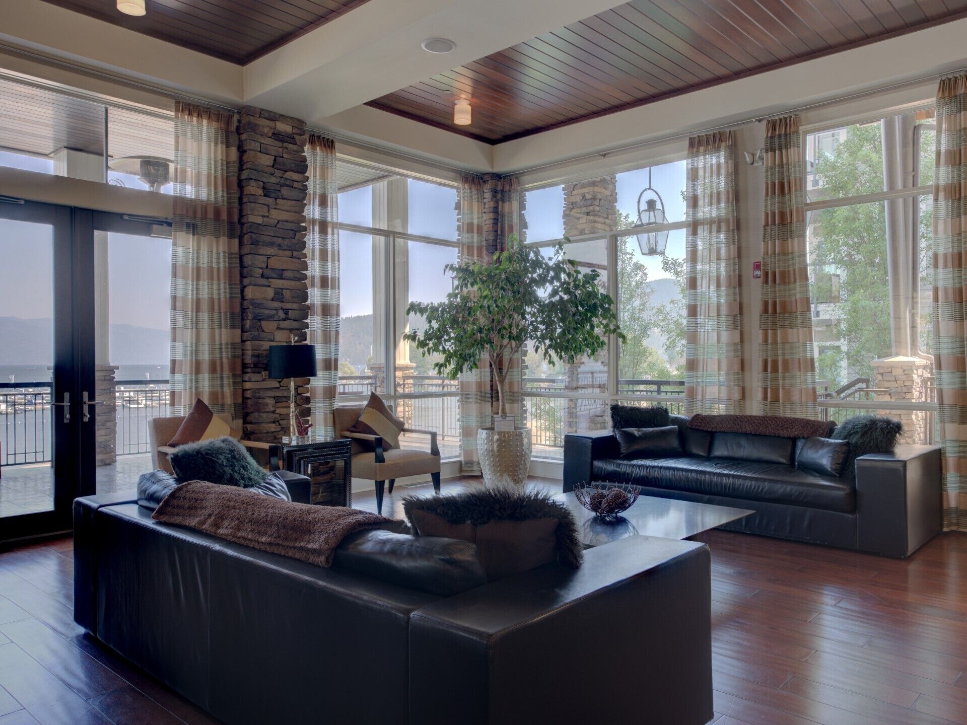 TV, fireplace, ping pong