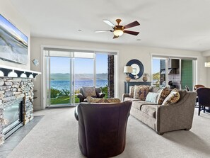 TV, peis og bordtennis