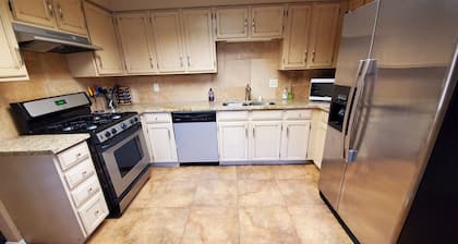North Valley Estate Guest House - 1800 Sq.ft.