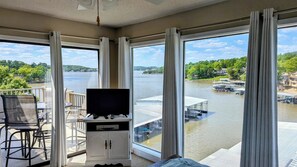 Interior - Million Dollar View - Main Channel - Indian Pointe Condo 17mm (Osage Beach)