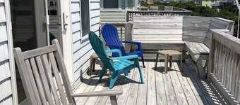 Spacious home,saltwater heated pool, game room, volleyball,ocean views & Tennis