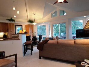 スマートテレビ、テレビゲーム、DVD プレーヤー、書庫