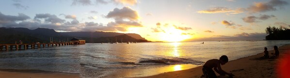 サンラウンジャー、ビーチタオル