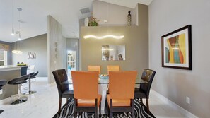 Dining - The Elegant Dream Villa , South-Facing Private Pool , 3 Miles to Disney (Kissimmee)