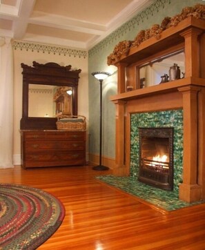Interior - Elegant Downtown Asheville Homestay Near River Arts District - 4 Min to Biltmore (Asheville)