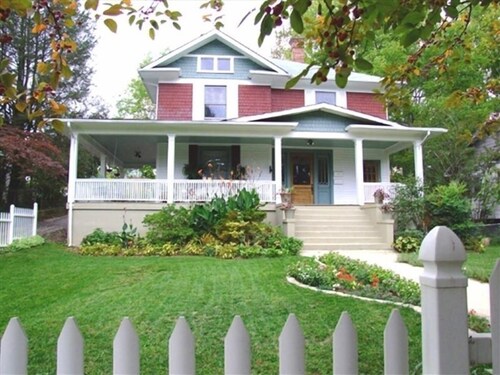 Elegant Downtown Asheville Homestay Near River Arts District - 4 Min to Biltmore