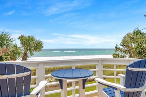Property grounds - Gulf Front! Beach Chairs Mar - Oct! Free 6 Seat Golf Cart for NEW 2026 Rez! Private Courtyard Pool! (Miramar Beach)