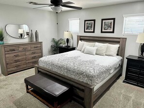 2 عدّة غرف نوم ومكتب ومكواة/لوح كي وواي فاي