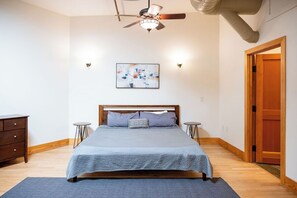 1 Schlafzimmer, Bügeleisen/Bügelbrett, Reisekinderbett, kostenloses WLAN