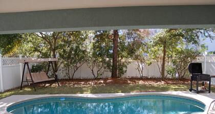 $ AHORRE 10% PLAYA DE SINGLETON ~ PISCINA PRIVADA ~ PATIA CERCADA / GOLF / TENIS ~ Crabline Court